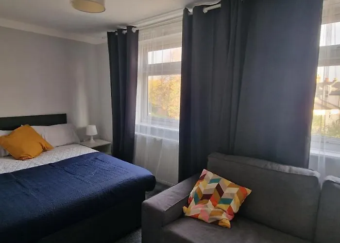 Cade Castle - Tulse Hill